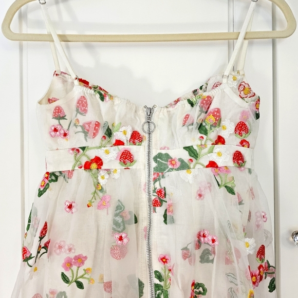 Jaclyn Strawberry Organza Midi Dress - Picture 5 of 6